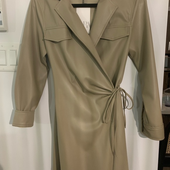 Faux leather blazer dress - Zara - Picture 3 of 8